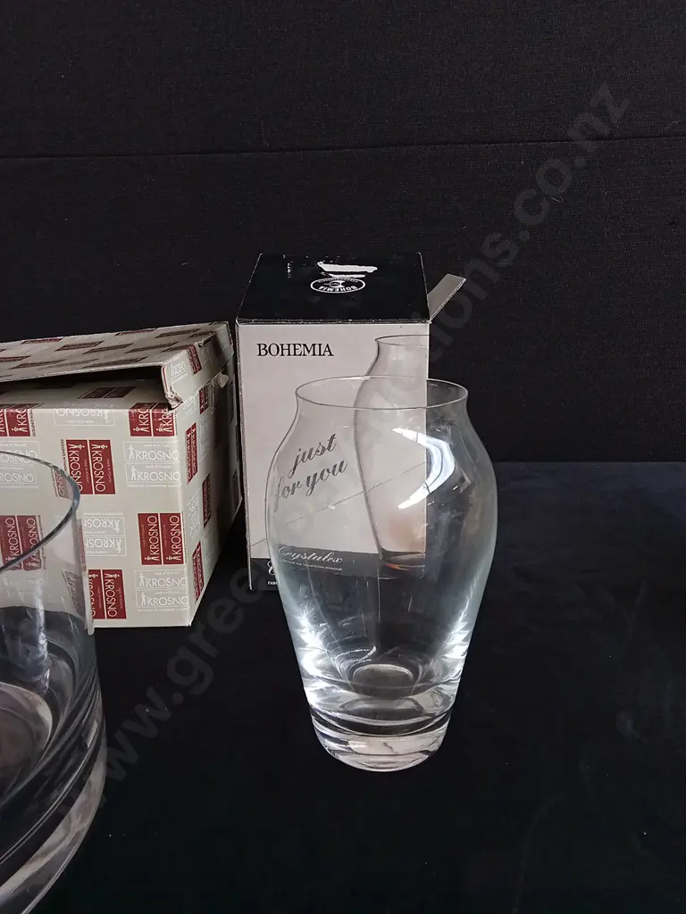 2 PIECES KROSNO ART GLASS CENTERPIECE BOWL AND BOHEMIA CRYSTAL VASE BOXED Image 1++