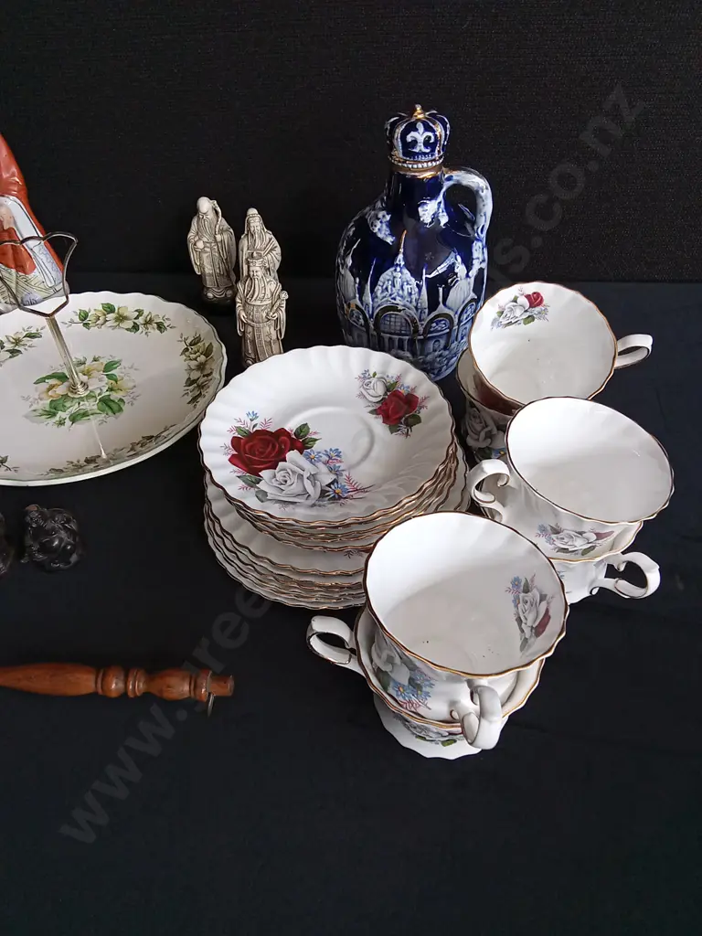 MIXED LOT OF DISHES AND DECOR Image 1++