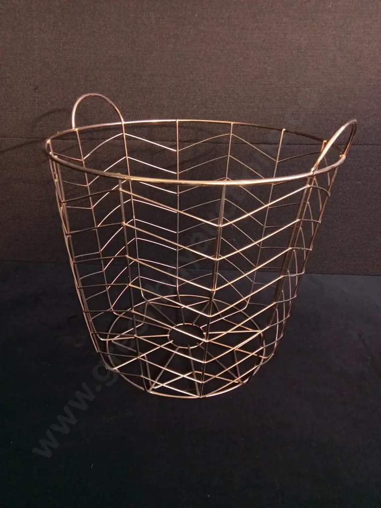 METAL BASKET Image 1++