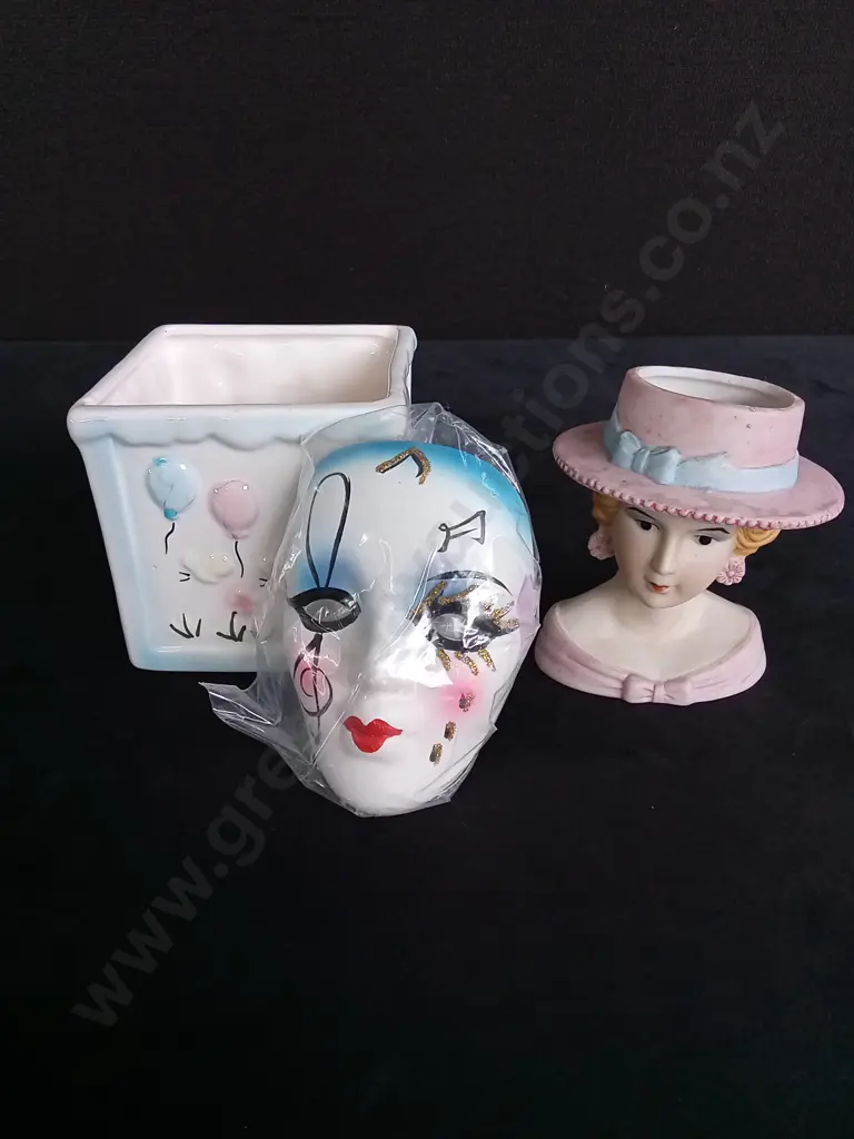 6 DECORATIVE ITEMS Image 1++