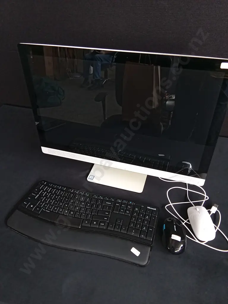 HP PAVILION DESKTOP AND MOUSE, MICROSOFT KEYBOARD AND MOUSE Image 1++