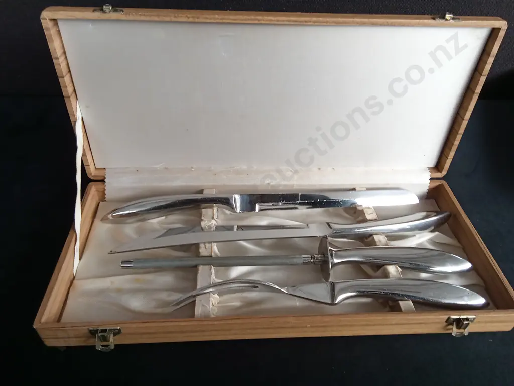 4 PIECE STAINLESS STEEL BLADES CARVING SET Image 1++