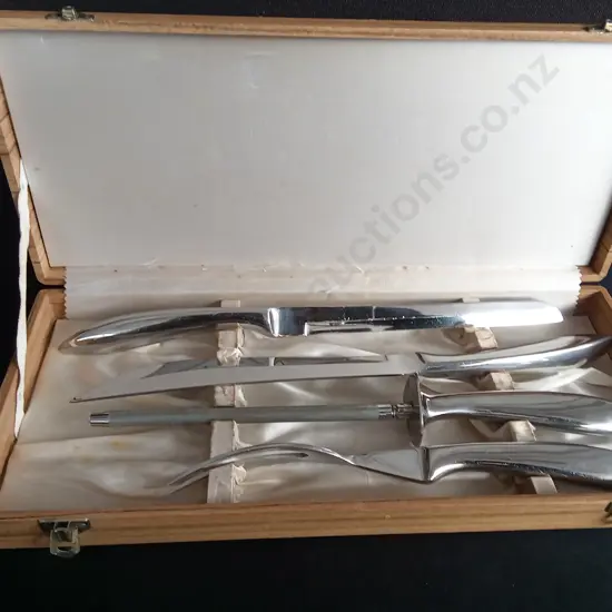 4 PIECE STAINLESS STEEL BLADES CARVING SET