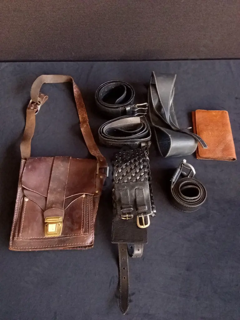 7 PIECES GENUINE LEATHER ITEMS, BELTS, BAG, WALLET Image 1++