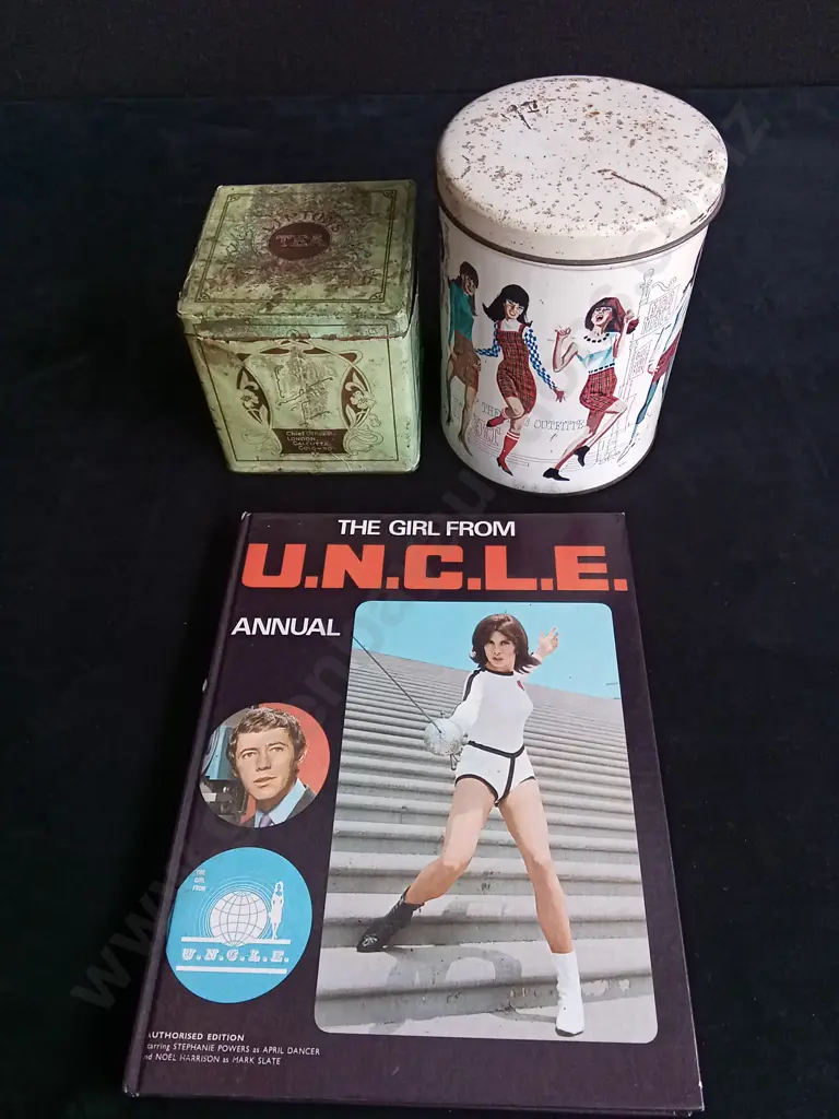 2 VINTAGE TINS AND 1 BOOK Image 1++