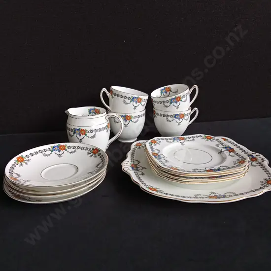 14 PIECE FOLEY CHINA MADE IN ENGLAND TEA SET