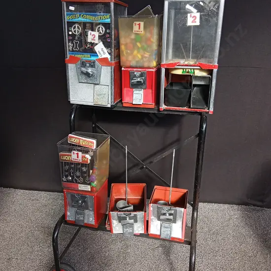 VENDING MACHINES ON STAND