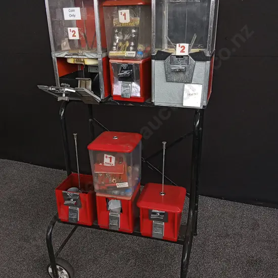VENDING MACHINES ON STAND
