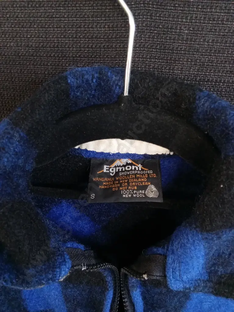 100% PURE WOOL JUMPER SIZE S Image 1++