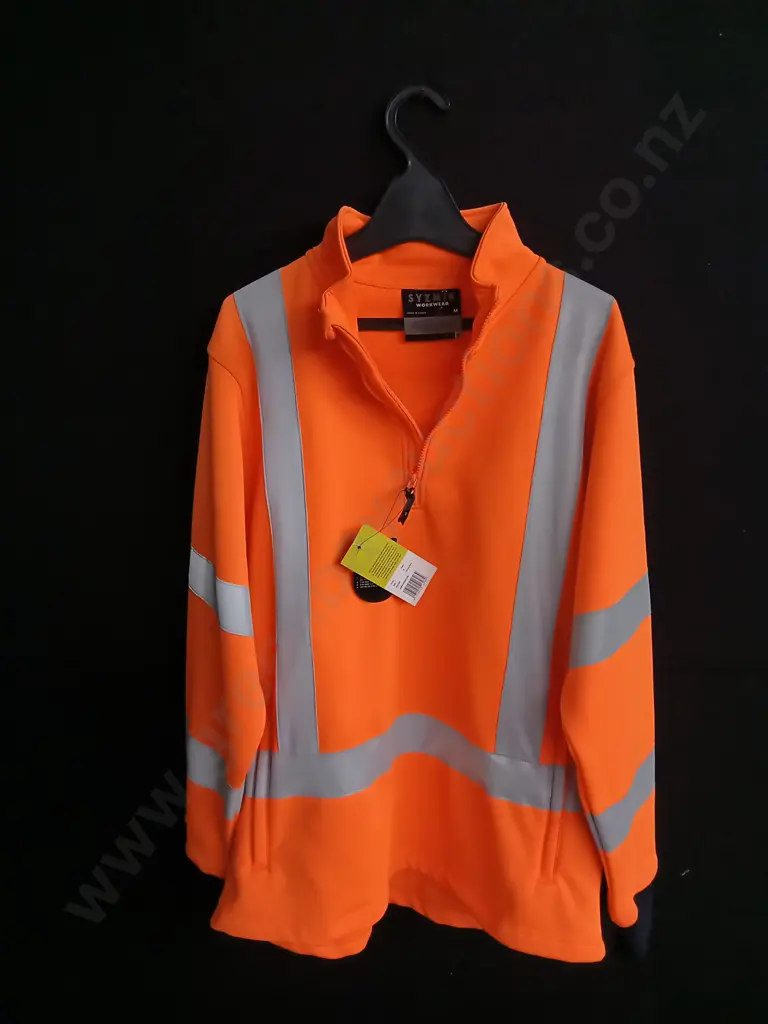 4 PIECES HI VIS WORKWEAR Image 1++