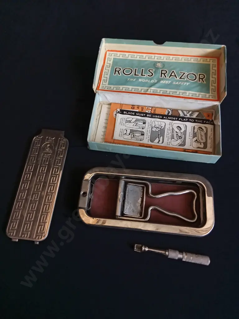 VINTAGE ROLLS RAZOR SHAVING KIT IN ORIGINAL BOX Image 1++