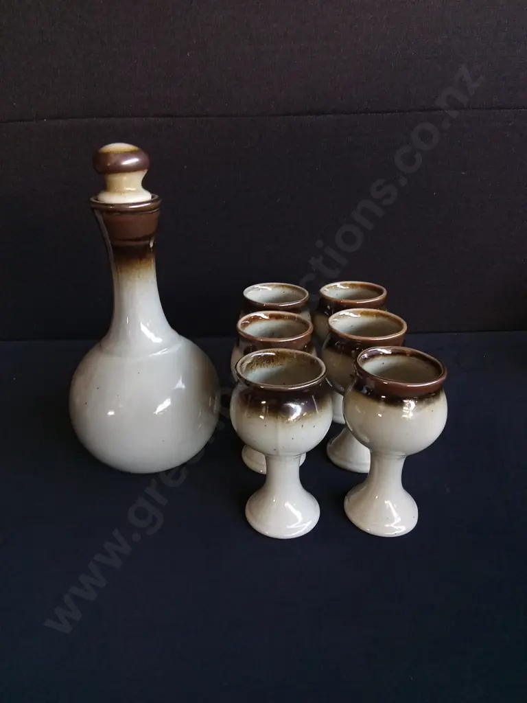 7 PIECES MADE IN NEW ZEALAND CERAMIC WINE DECANTER AND GOBLETS SET Image 1++