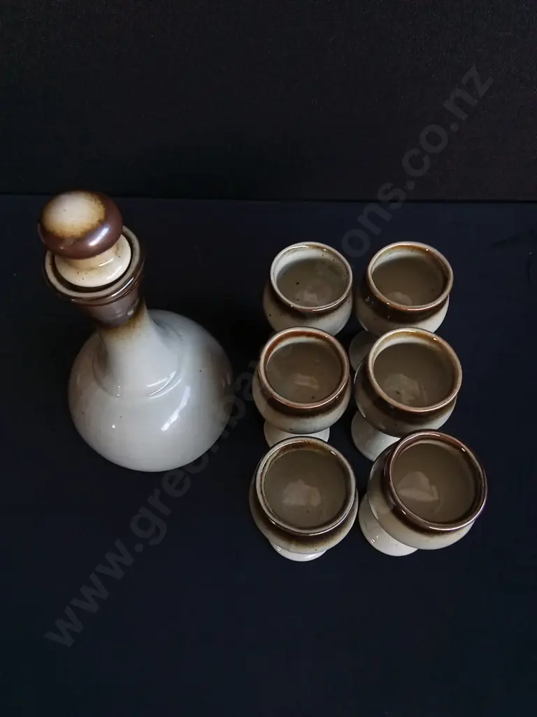 7 PIECES MADE IN NEW ZEALAND CERAMIC WINE DECANTER AND GOBLETS SET Image 1++