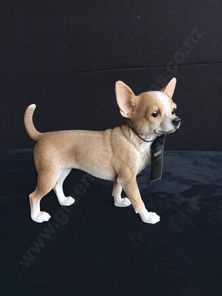 TAKASHO CHIHUAHUA FIGURINE H 22CM BRAND NEW Image 1++