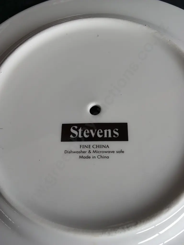 STEVENS ROSE BUD CAKE STANDS AND JUG Image 1++