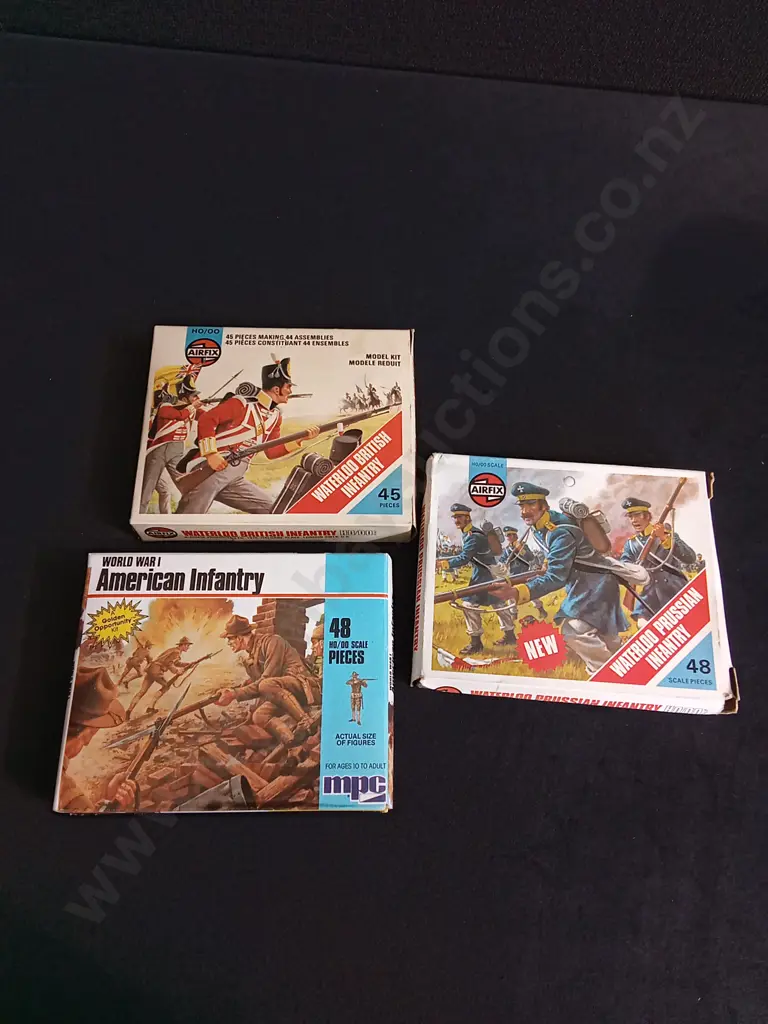 3 VINTAGE BOXES OF MILITARY MODELS, MPC AND AIRFIX Image 1++