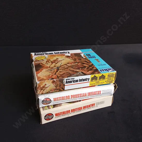 3 VINTAGE BOXES OF MILITARY MODELS, MPC AND AIRFIX