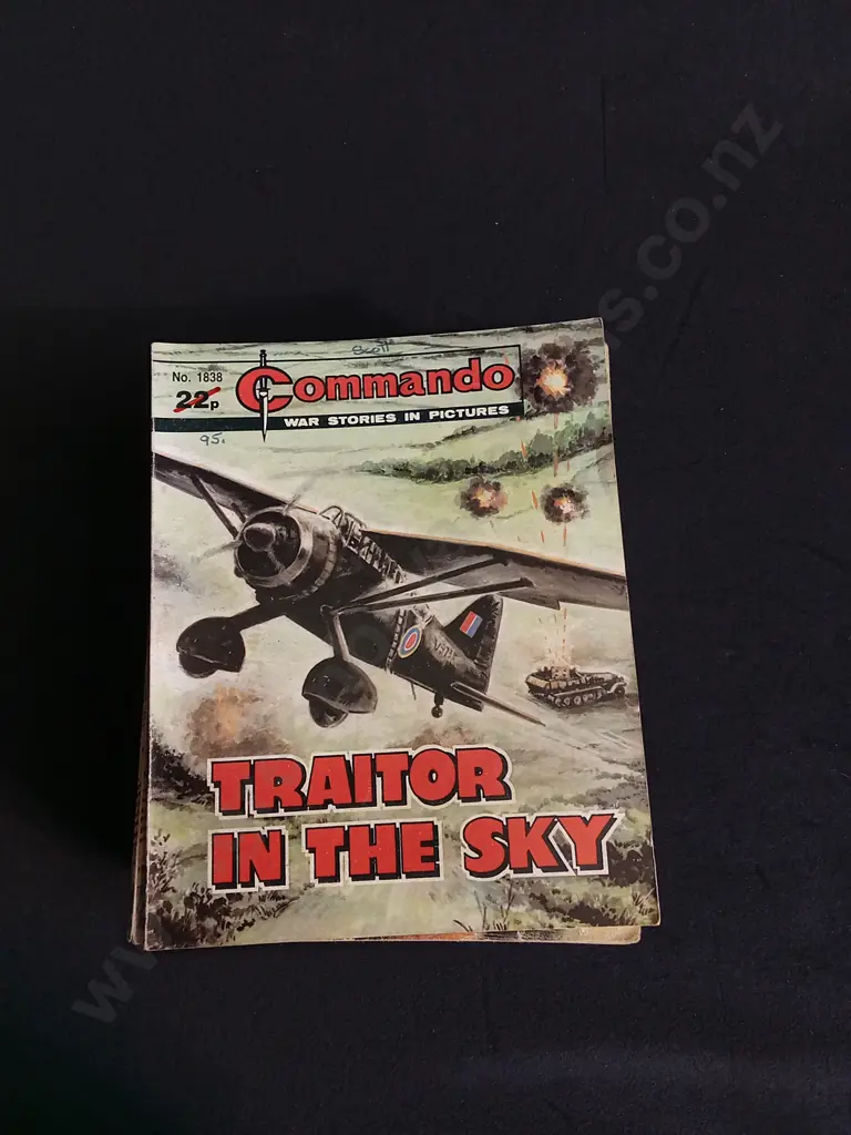 15 PIECES MIX OF VINTAGE COMMANDO WAR COMICS Image 1++