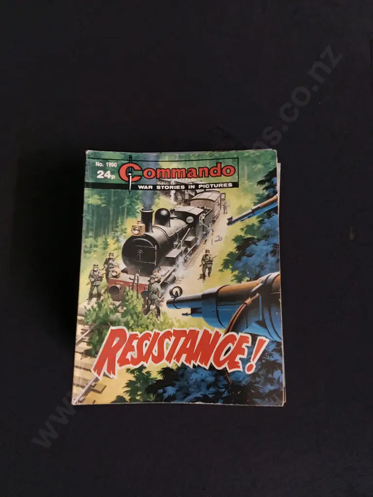 15 PIECES MIX OF VINTAGE COMMANDO WAR COMICS Image 1++
