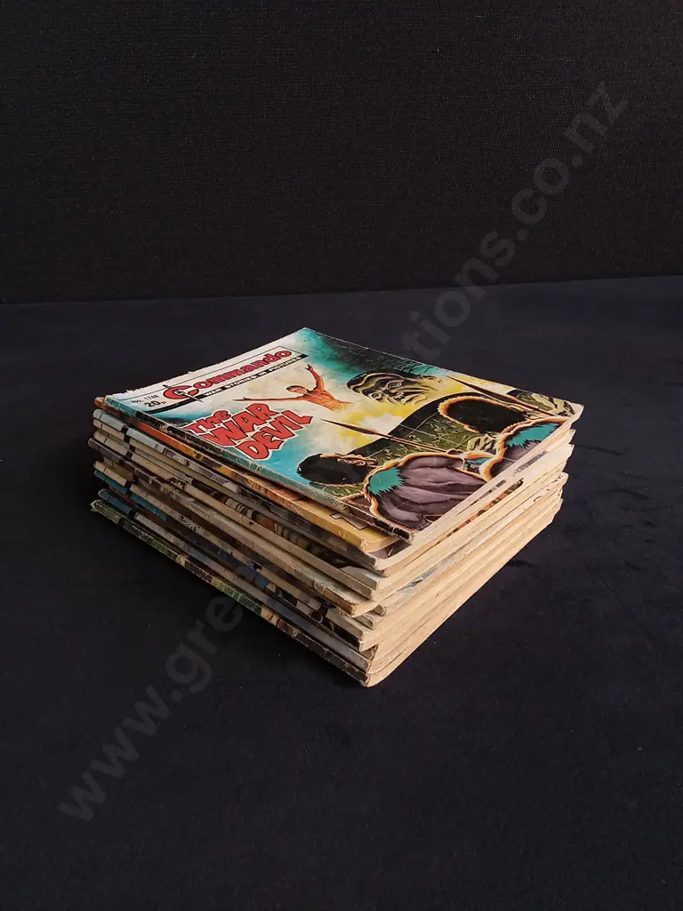 15 PIECES MIX OF VINTAGE COMMANDO WAR COMICS Image 1++