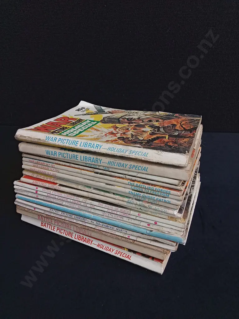 20 PIECES MIX OF VINTAGE WAR PICTURE LIBRARY AND BATTLE PICTURE LIBRARY COMICS Image 1++
