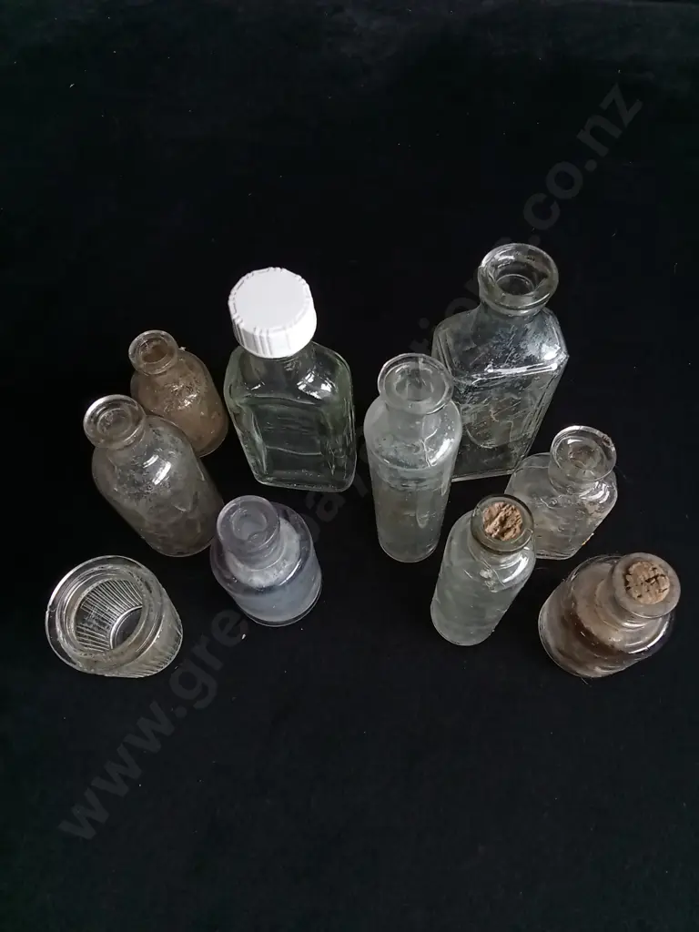 10 PIECES CLEAR GLASS BOTTLES Image 1++