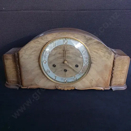 VINTAGE MANTEL CLOCK