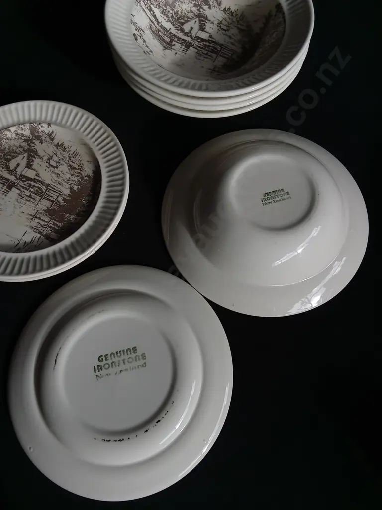 8 PIECES GENUINE IRONSTONE NZ PLATES AND BOWLS Image 1++