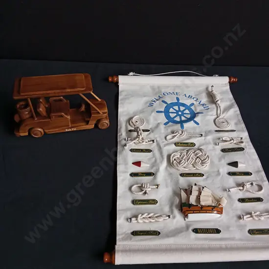 2 PIECES TRAVEL DECOR