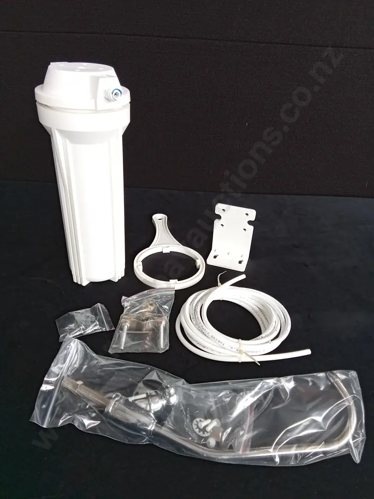 SINGLE STAGE CARBON UNDER BENCH DRINKING WATER FILTER Image 1++