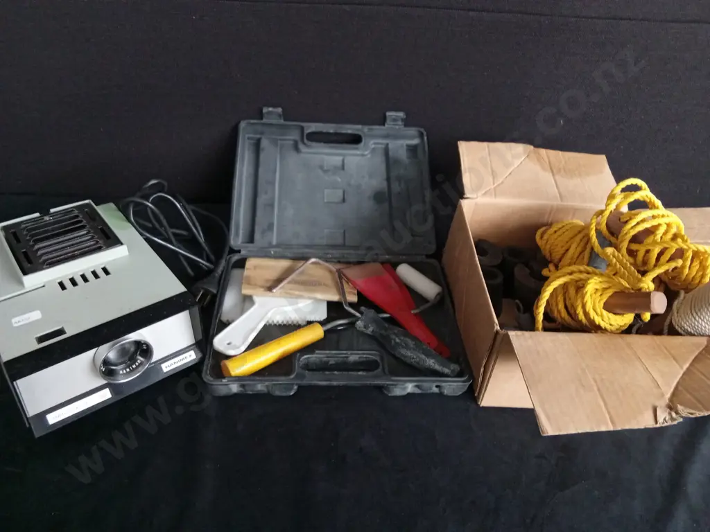 HANORAMA 300 PROJECTOR PAINTING TOOLS AND BOX OF ROPE ITEMS Image 1++