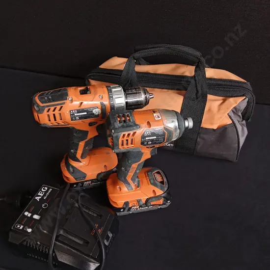 AEG DRILLS AND BAG