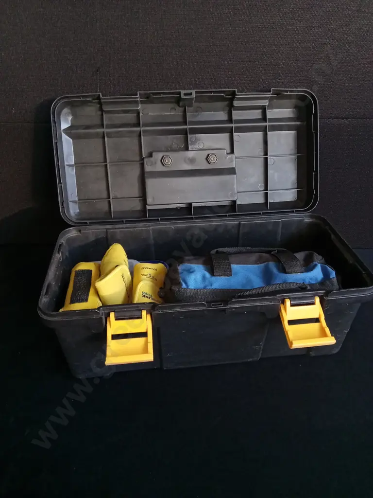 TOOLBOX AND CONTENTS Image 1++