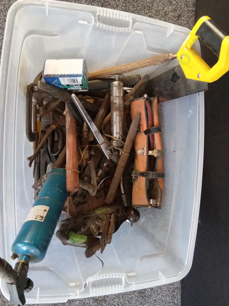 BOX OF TOOLS Image 1++