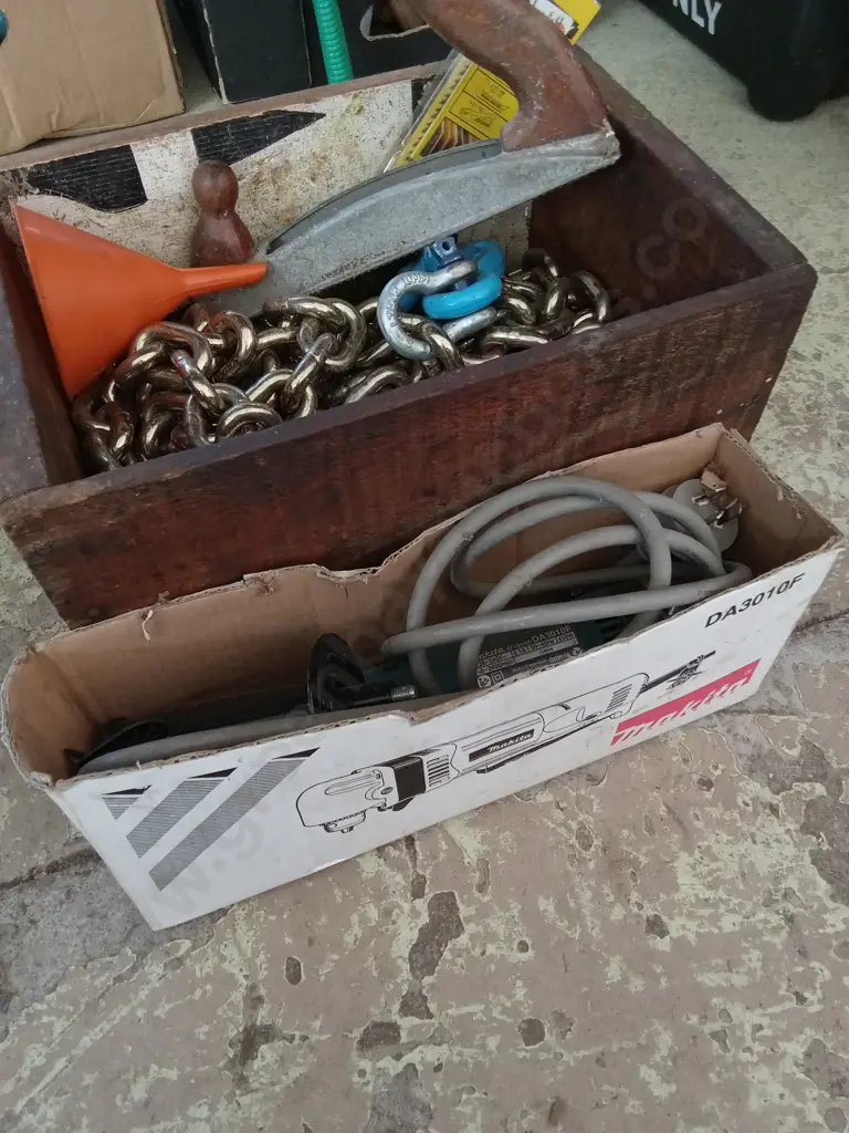 BOX OF TOOLS Image 1++
