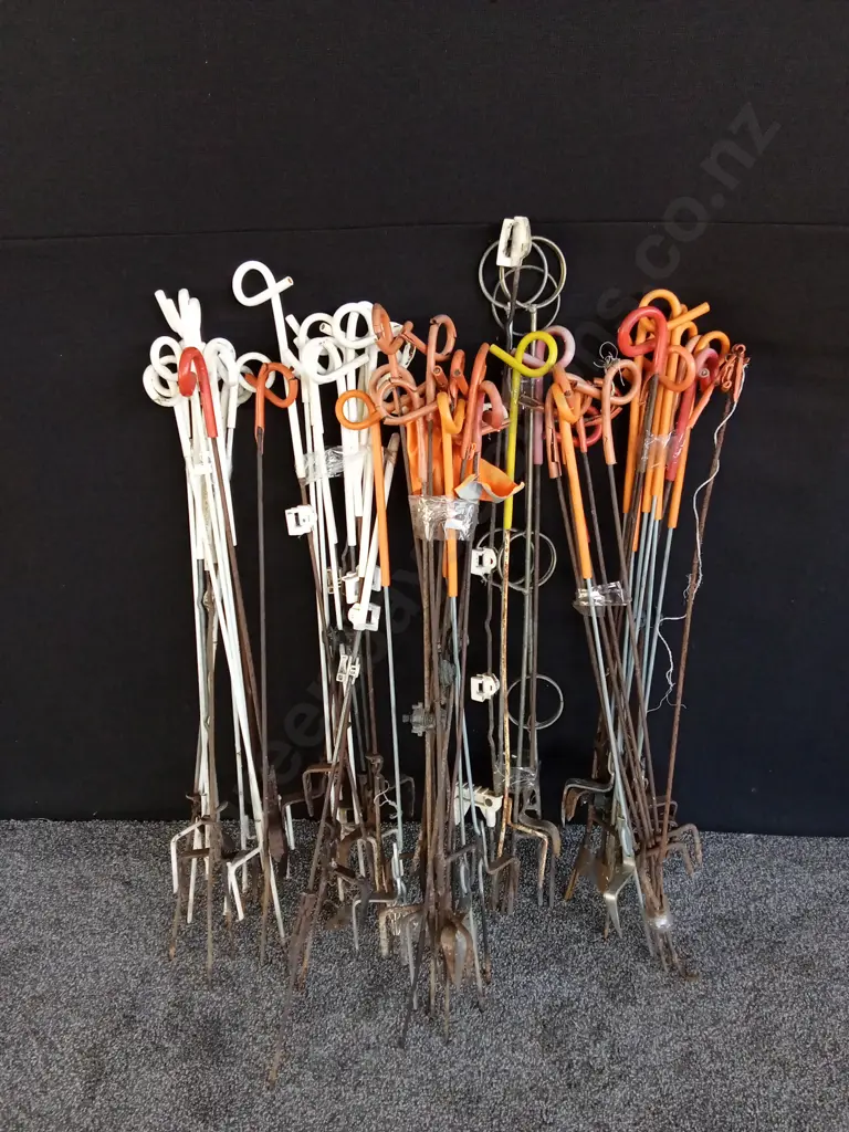COLLECTION OF ELECTRIC FENCE POSTS Image 1++