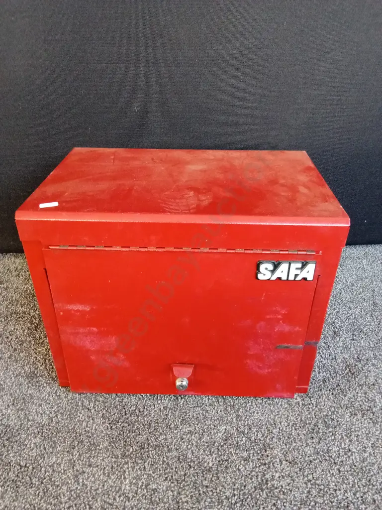 RED SAFA TOOLBOX WITH TOOLS Image 1++