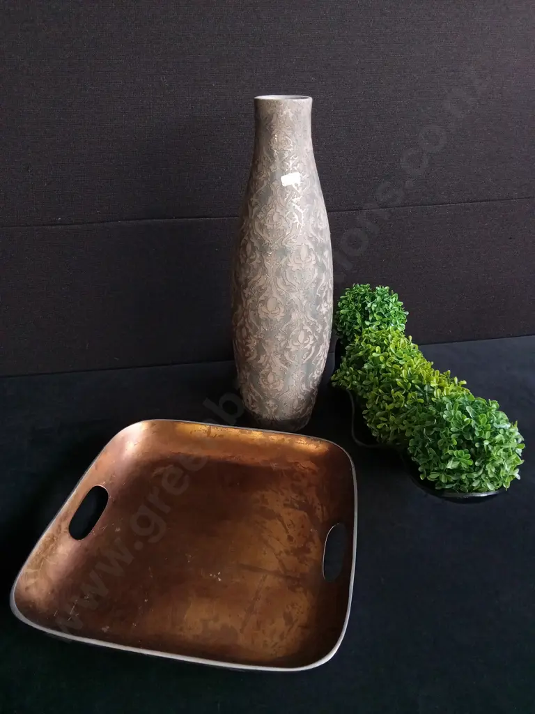 3 PIECES DECOR MIX, METALLIC TRAY, VASE AND FAUX PLANT Image 1++