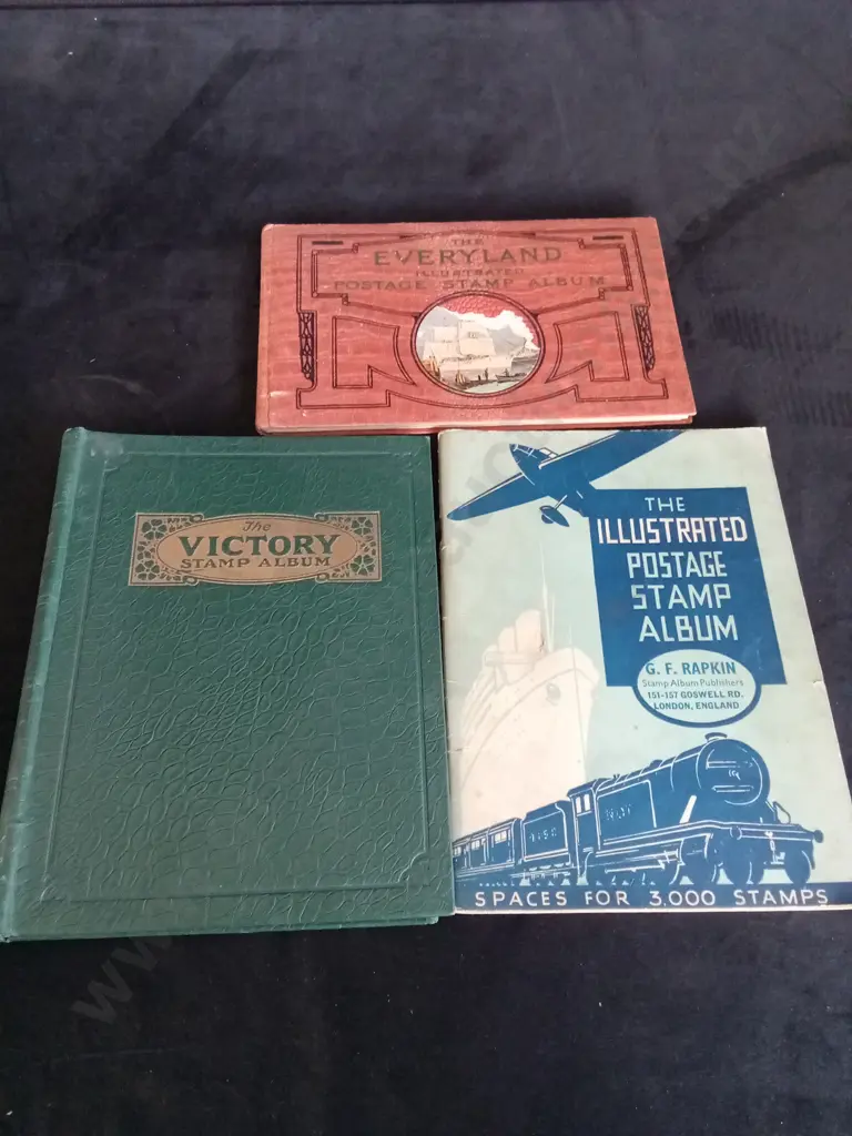 3 VINTAGE EMPTY STAMP BOOKS Image 1++