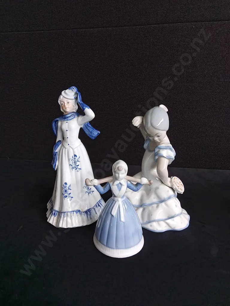 3 PIECES VINTAGE PORCELAIN FIGURES Image 1++