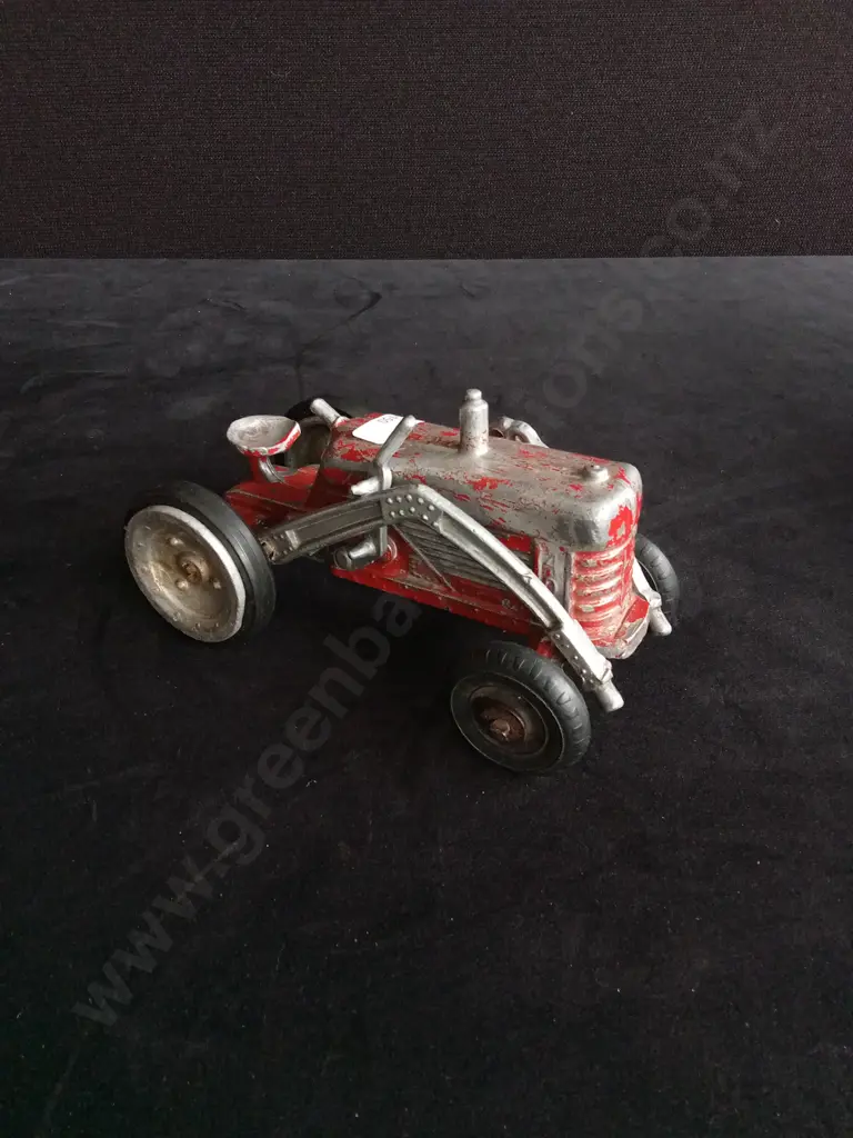 VINTAGE DUE CAST TRACTOR Image 1++