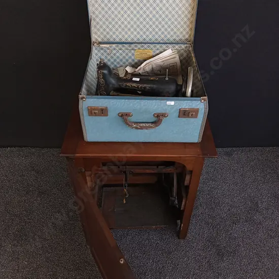 VINTAGE SEWING MACHINE AND SEWING MACHINE HIDE AWAY WOODEN CABINET