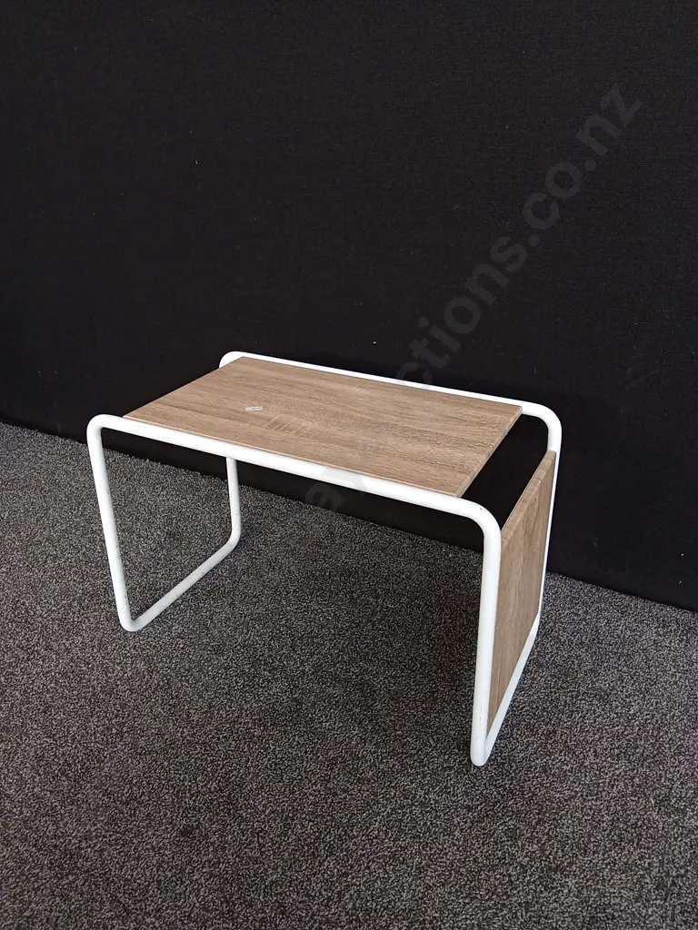 SIDE TABLE Image 1++
