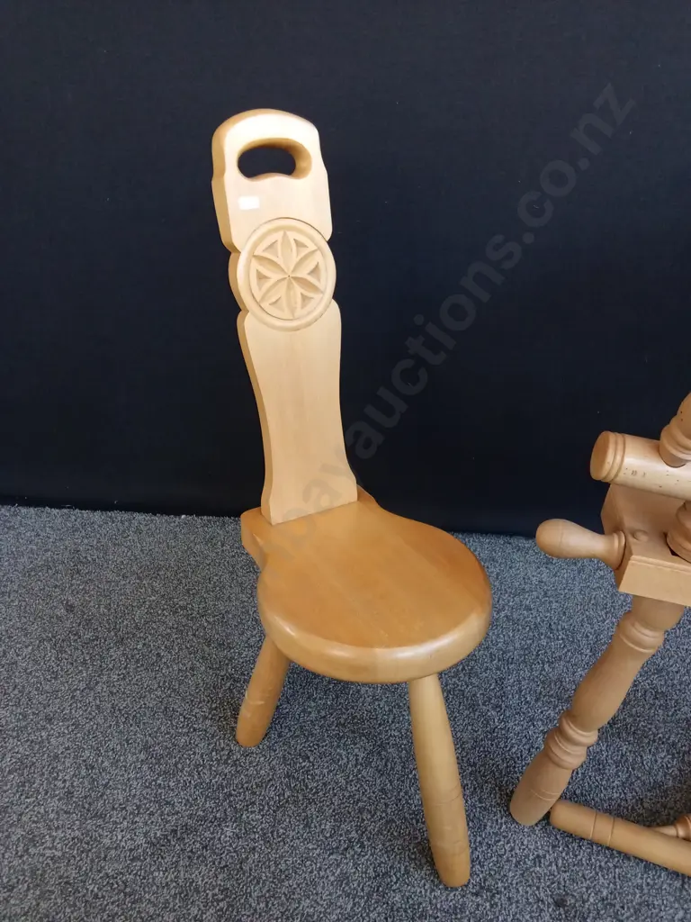WOODEN LOUET SPINNING WHEEL WITH MATCHING STOOL Image 1++
