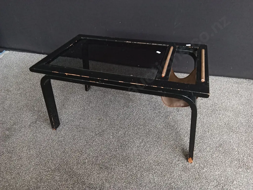 VINTAGE COFFEE TABLE WITH MAGAZINE RACK H 45CM X W 83CM X D 45CM Image 1++