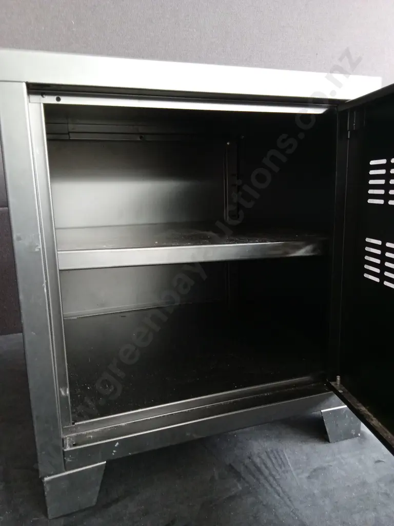 BLACK STORAGE LOCKER Image 1++