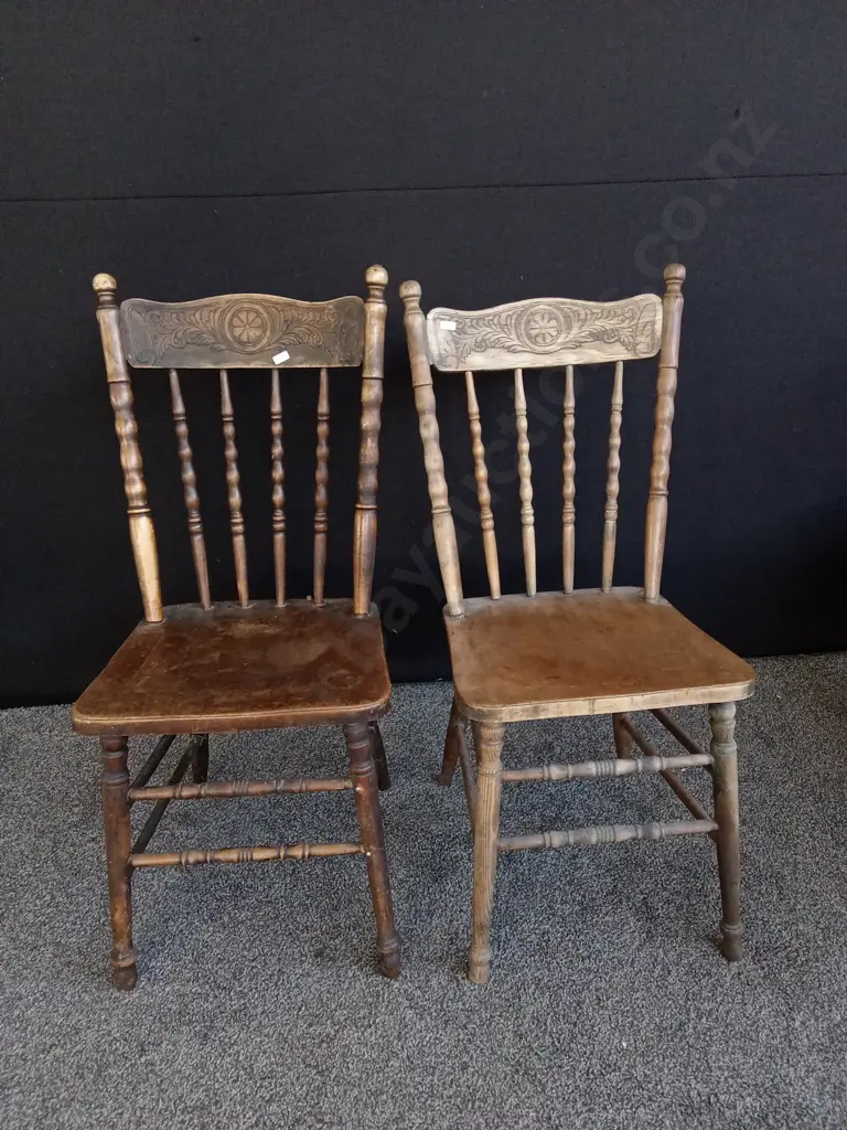 PAIR OF VINTAGE WOODEN CHAIRS WITH CARVING DETAILS Image 1++