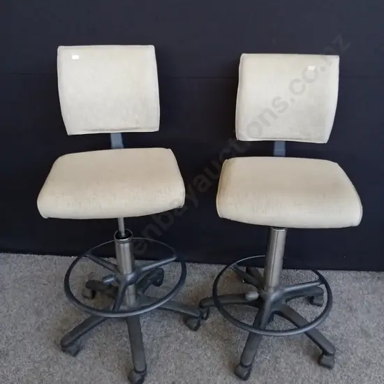 2 DESK CHAIRS