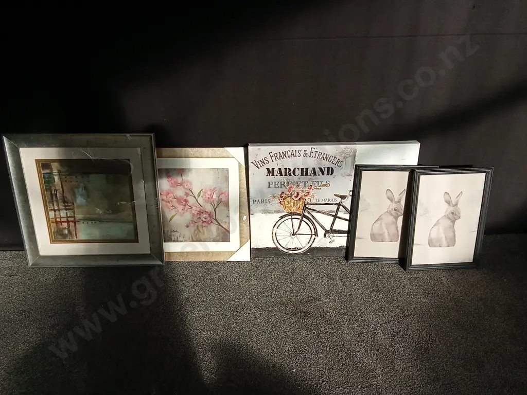 6 PIECES OF ART Image 1++