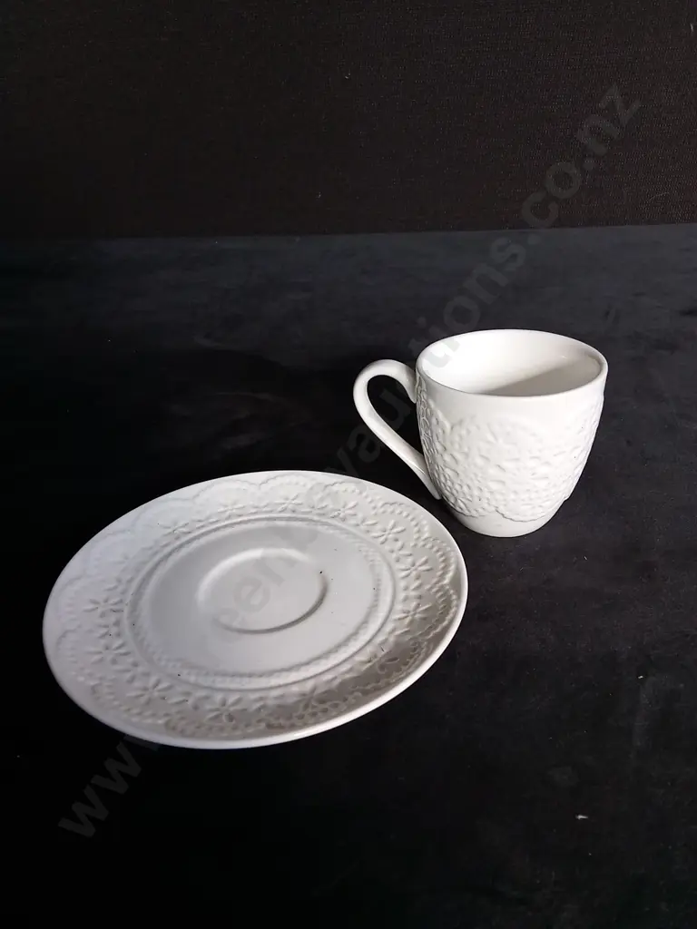 KATE REED CUP AND SAUCER Image 1++